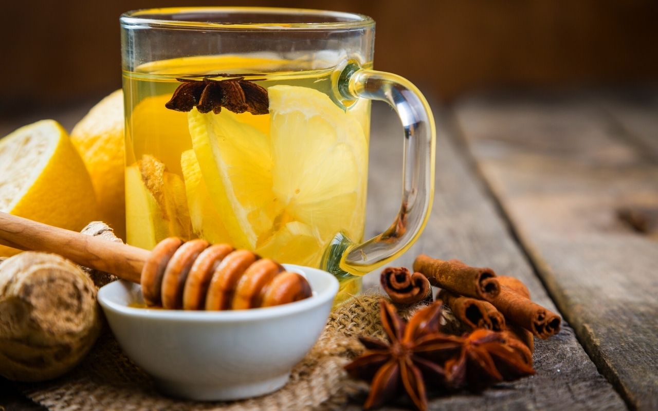 chá de gengibre com limão e mel-Foto: Canva Pro