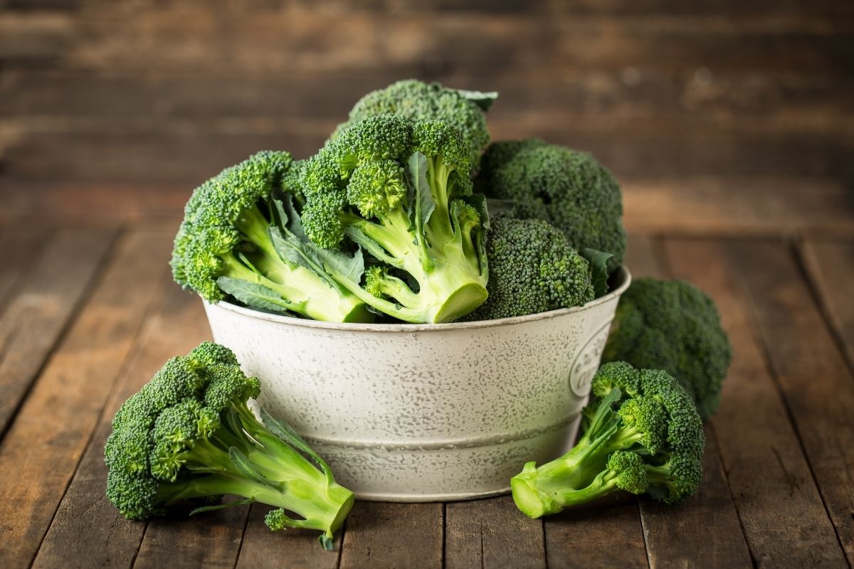 Benefícios do brócolis (Reprodução Canva Pro)