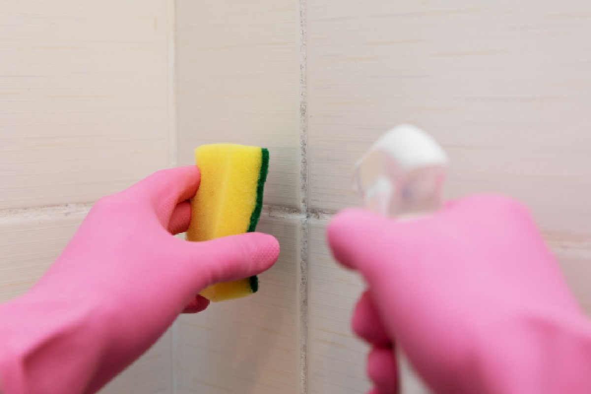 Como limpar rejunte encardido: seu banheiro e cozinha com cara nova em minutos (Foto: Canva Pro)