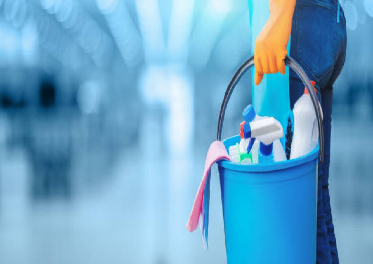 Dicas eficientes para limpar o banheiro e deixá-lo impecável, veja como (Foto: iStock)