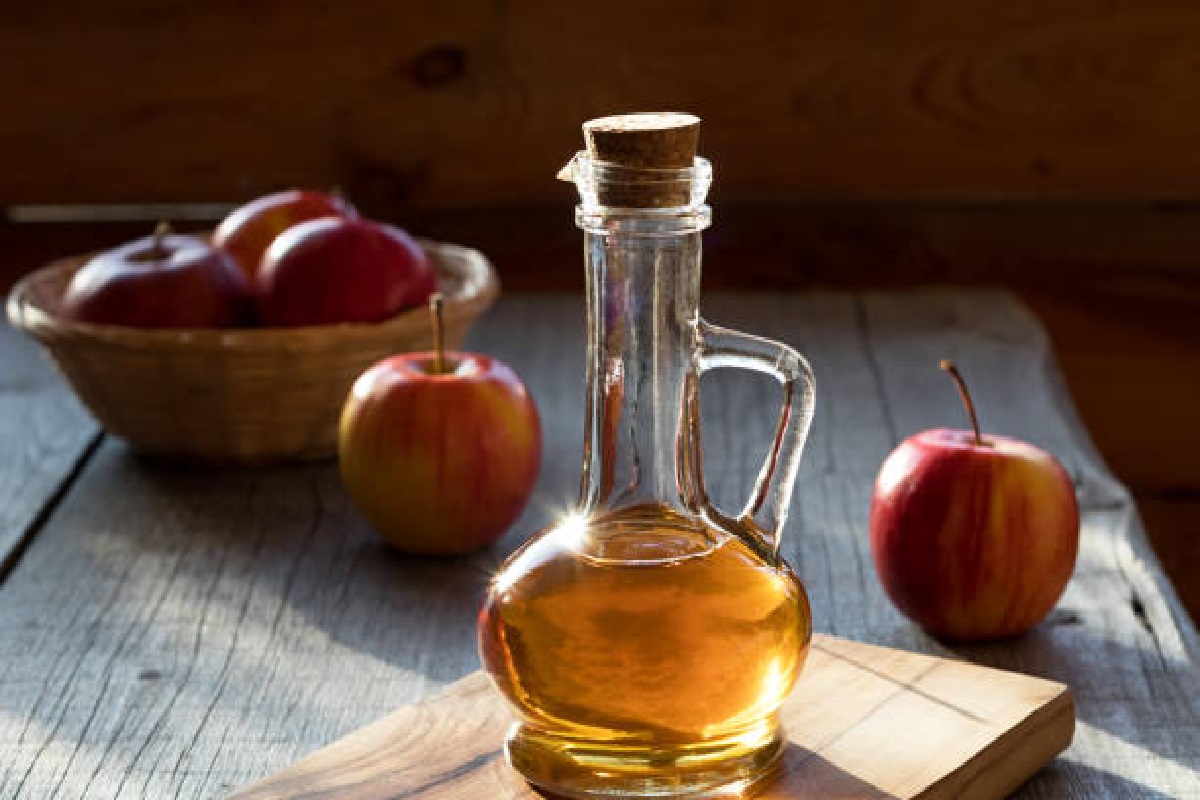 6 benefícios caseiros com vinagre de maçã, aprenda mais (Foto: iStock)