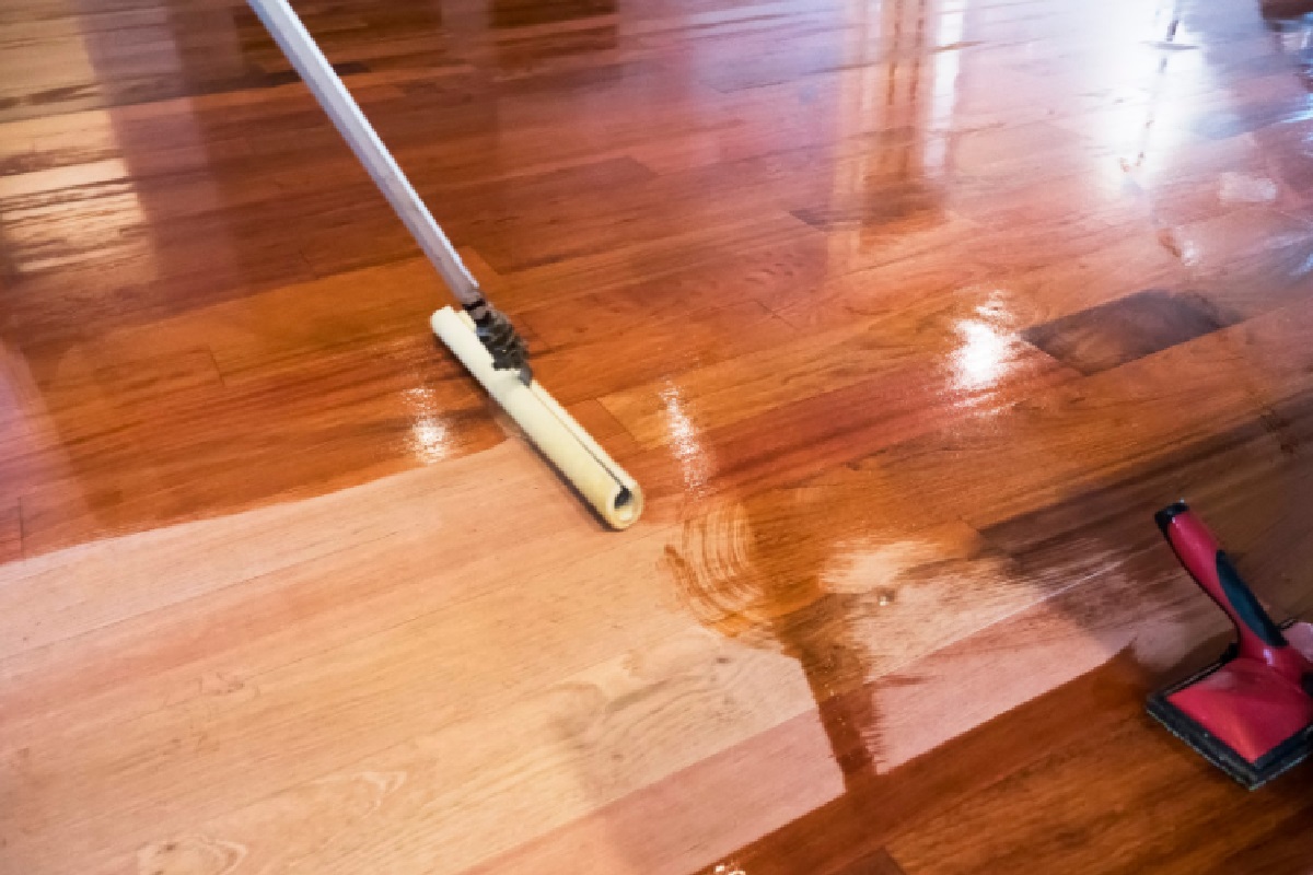 como fazer para limpar piso de madeira/Reprodução Canva