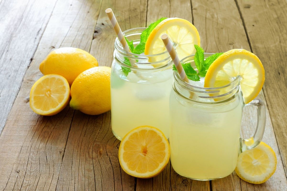 Suco de limão com casca (Reprodução Canva Pro)