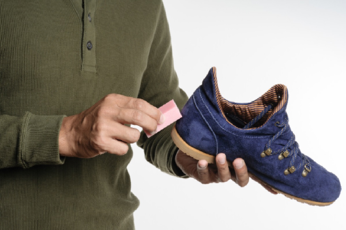 Como tirar mofo de sapato de camurça, veja como eliminar problemas com seus calçados (Foto: Canva Pro)