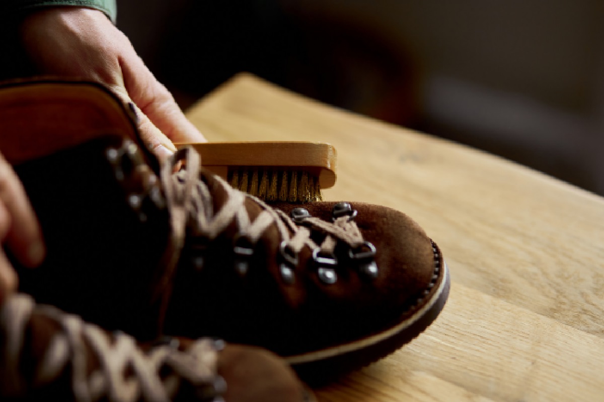 Como tirar mofo de sapato de camurça, veja como eliminar problemas com seus calçados (Foto: Canva Pro)