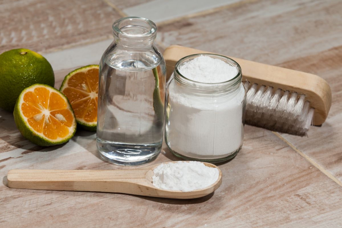 3 utilidades do bicarbonato de sódio na limpeza de casa; veja como usar - Fonte: canva