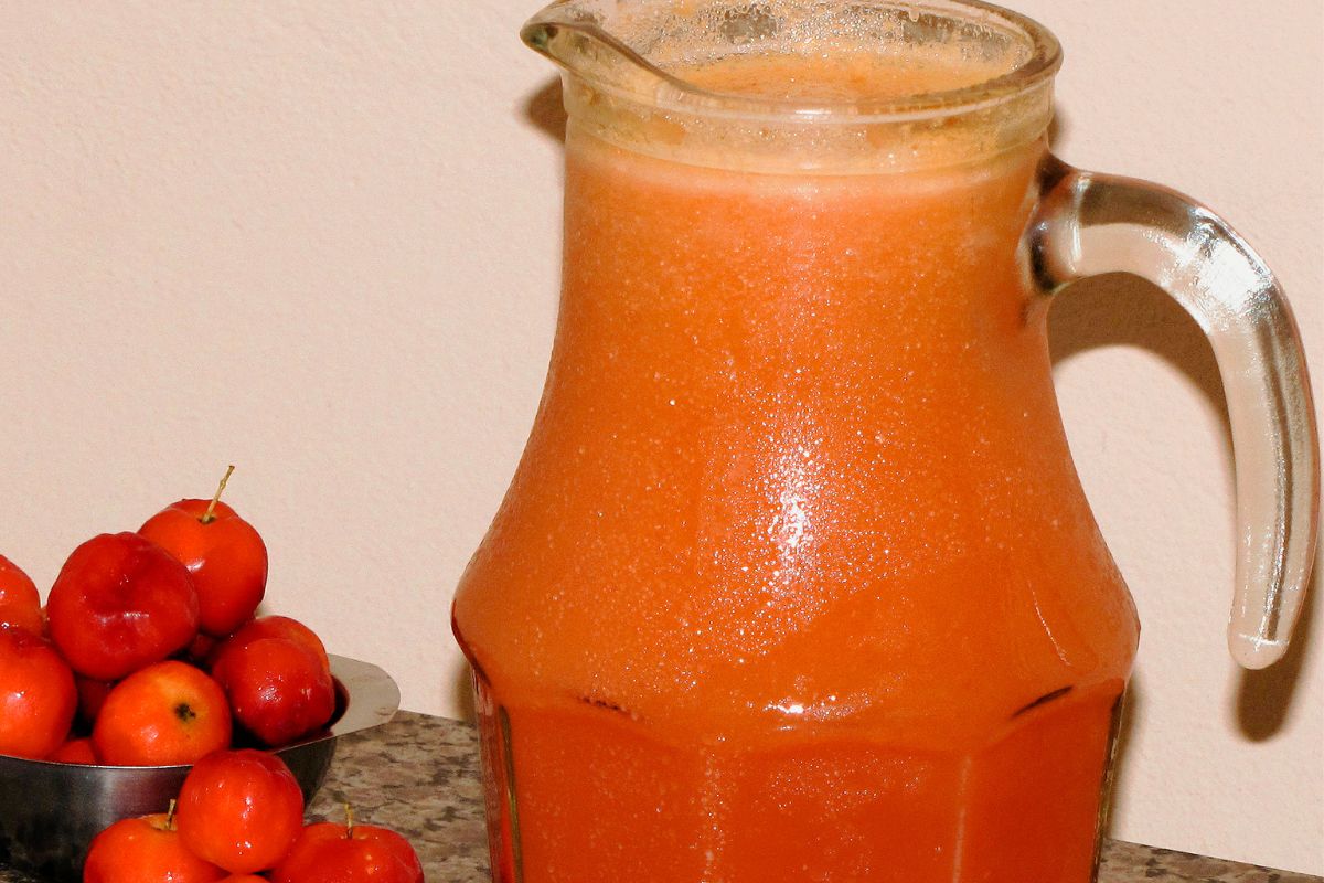 Para que serve o suco da pitanga? Veja os benefícios dessa fruta azedinha - Fonte: canva