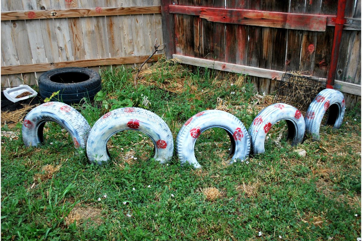 3 ideias com pneus para reaproveitá-los no jardim; saiba como - Canva