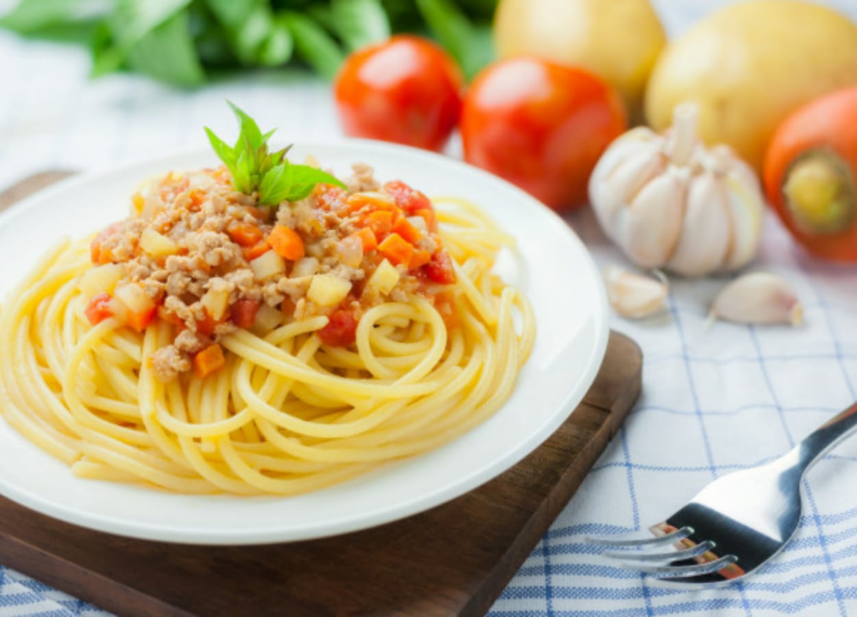 Espaguete mediterrâneo especial é o tipo de prato digno de chefs internacionais