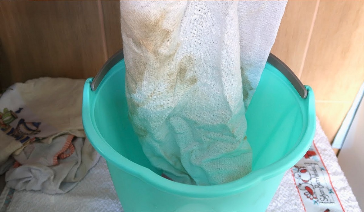 Como fazer uma misturinha caseira para deixar o pano de prato branquinho Foto: Vix