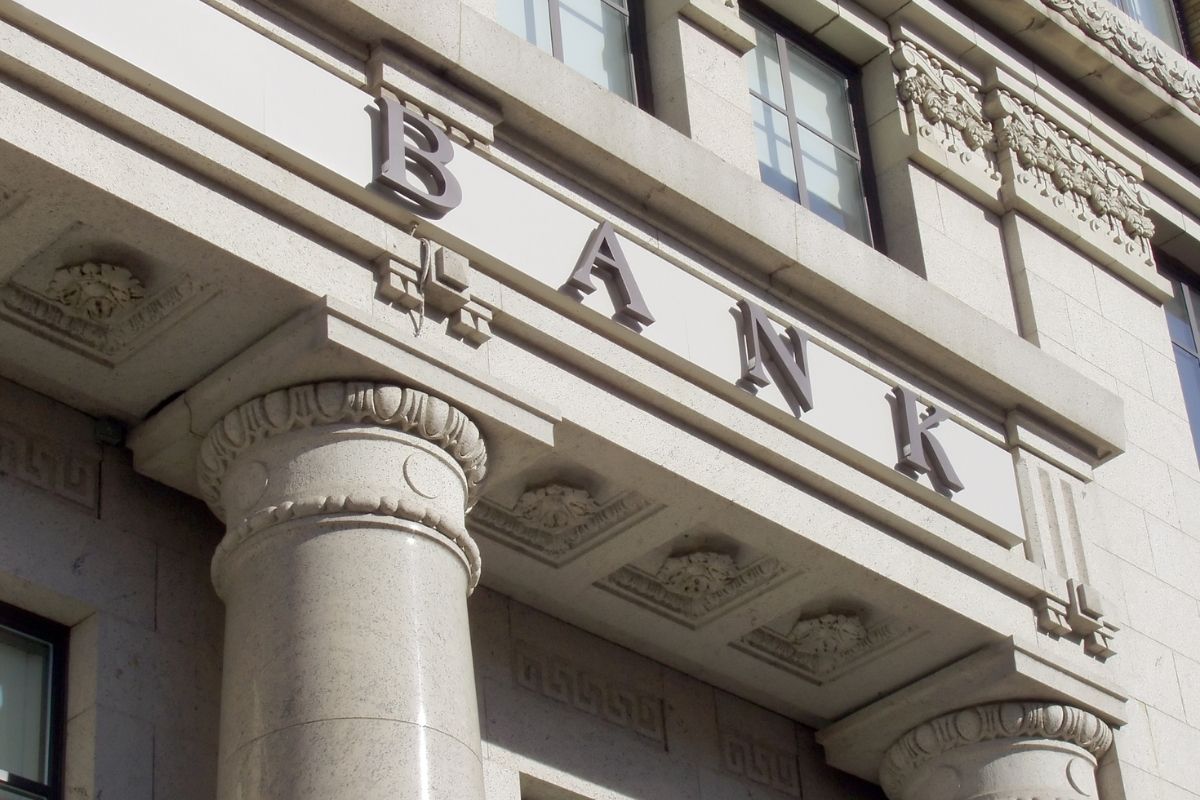 Dinheiro esquecido do BC clientes bancários chegaram a receber mais de R$ 1 milhão (Canva)
