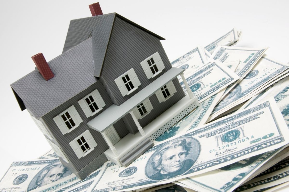 Ganhar dinheiro com imóveis descubra como ter rendas no mercado imobiliário (Canva)
