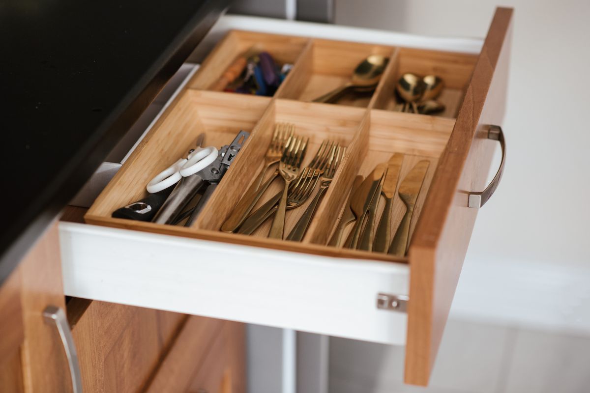 4 objetos indispensáveis na cozinha: você precisa deles para facilitar seu dia a dia! - Fonte: Canva