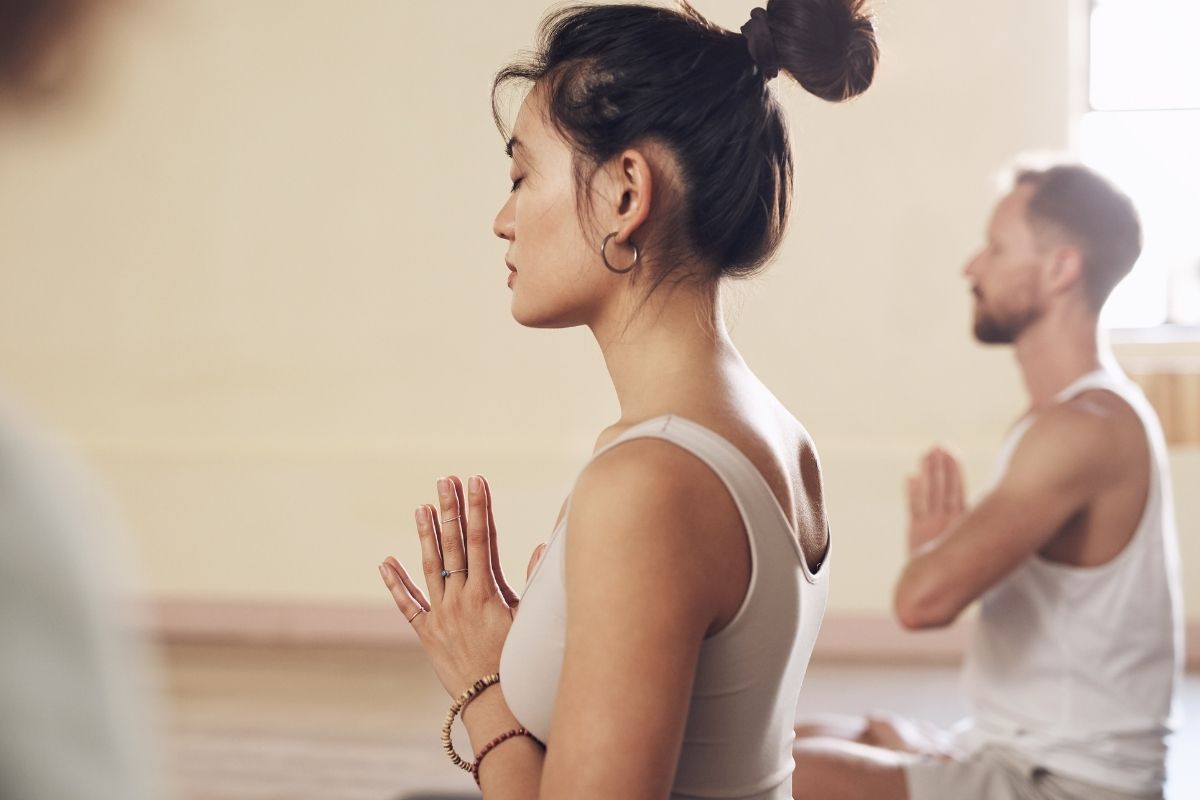 Como começar a meditar? Confira os benefícios comprovados da meditação - Fonte: Canva