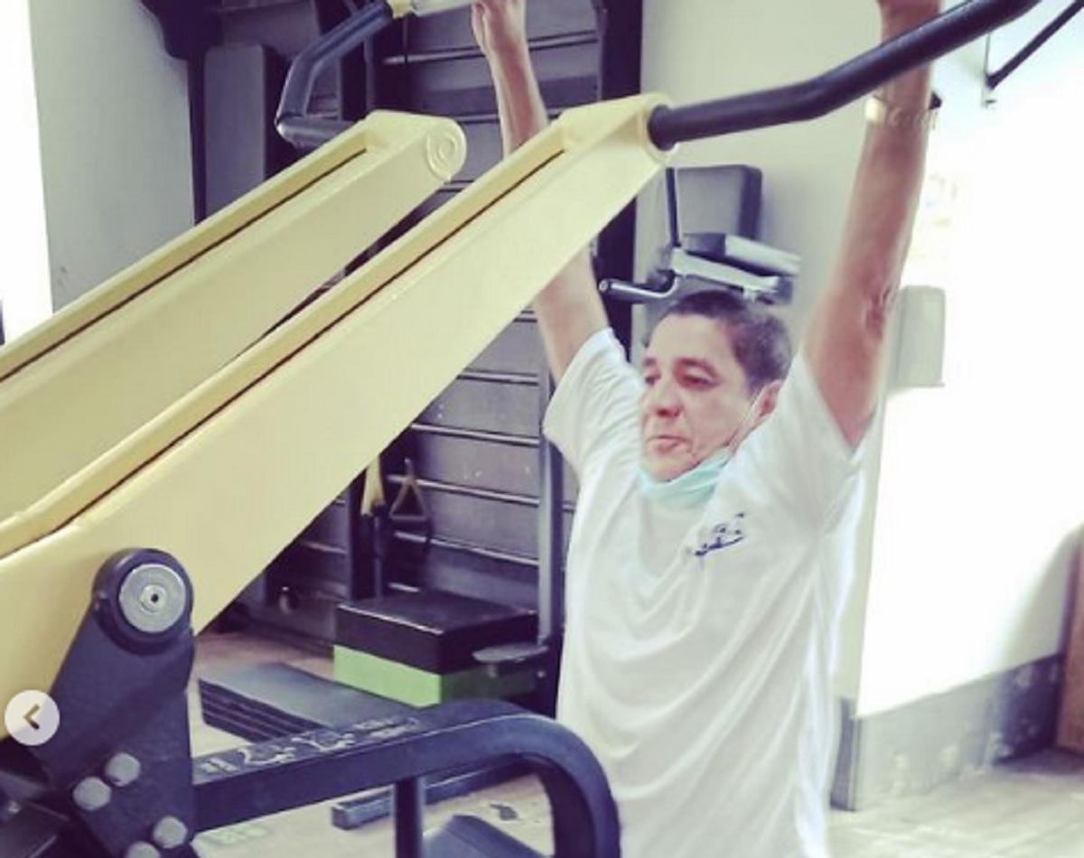 Zeca Pagodinho diverte fãs ao anunciar sessões de musculação. Reprodução do Instagram
