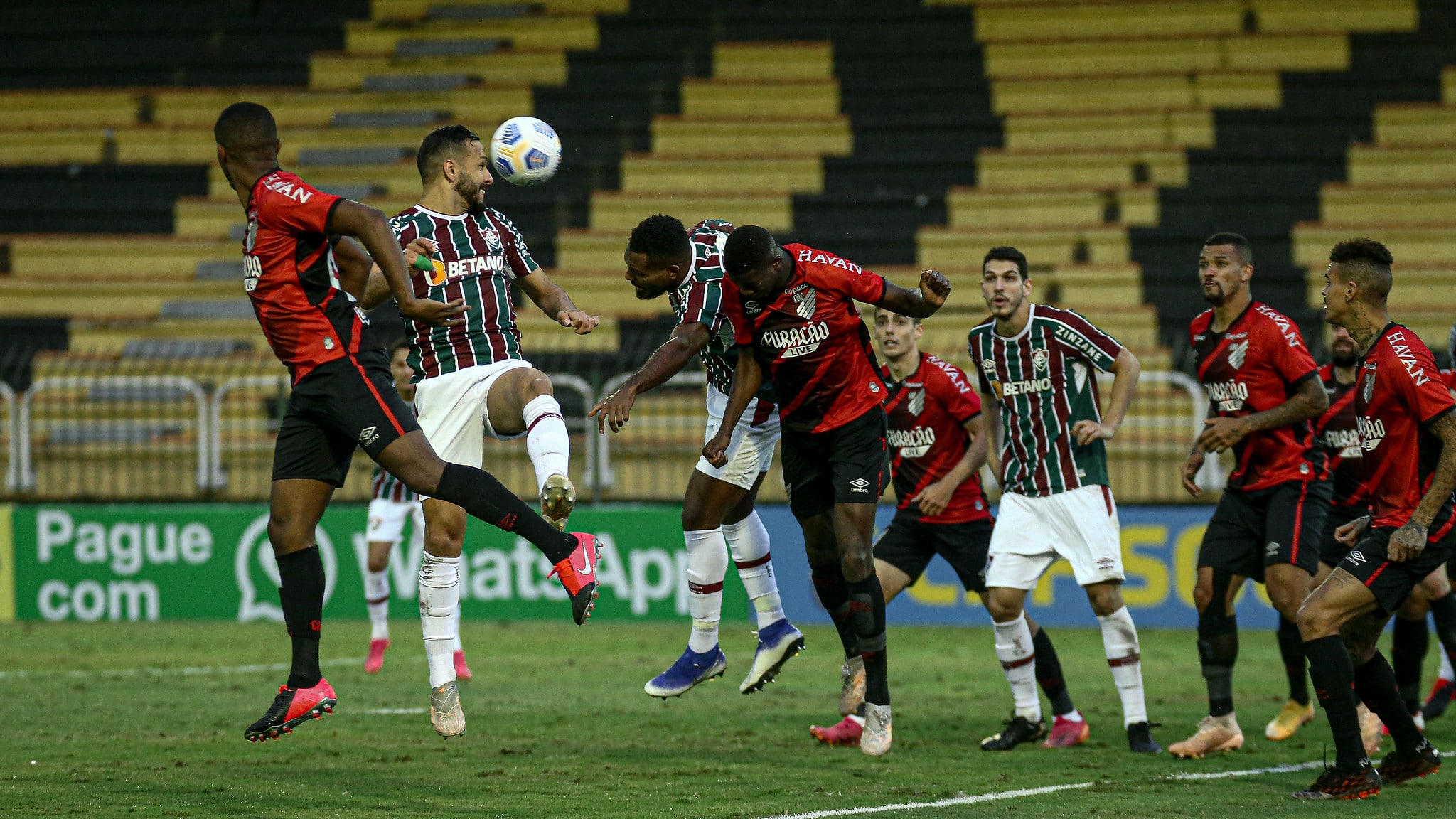 Athletico e Fluminense duelam na Arena da Baixada pela 27ª rodada do Brasileirão. Foto: Reprodução/Lucas Merçon/Fluminense