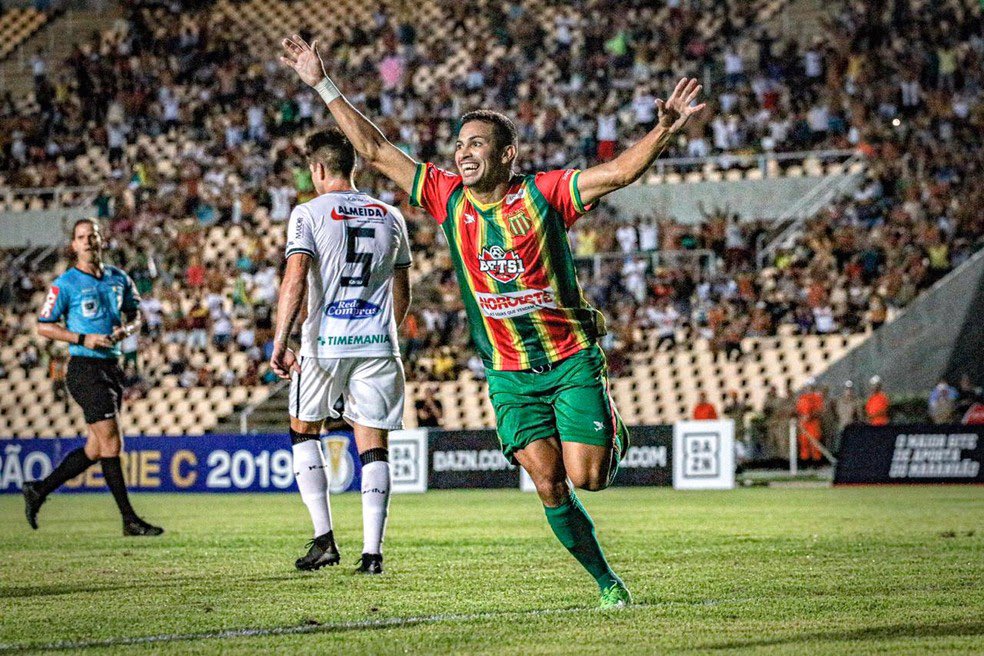 Atacante Roney comemorando gol. Foto: Reprodução/Sampaio Corrêa FC/Twitter