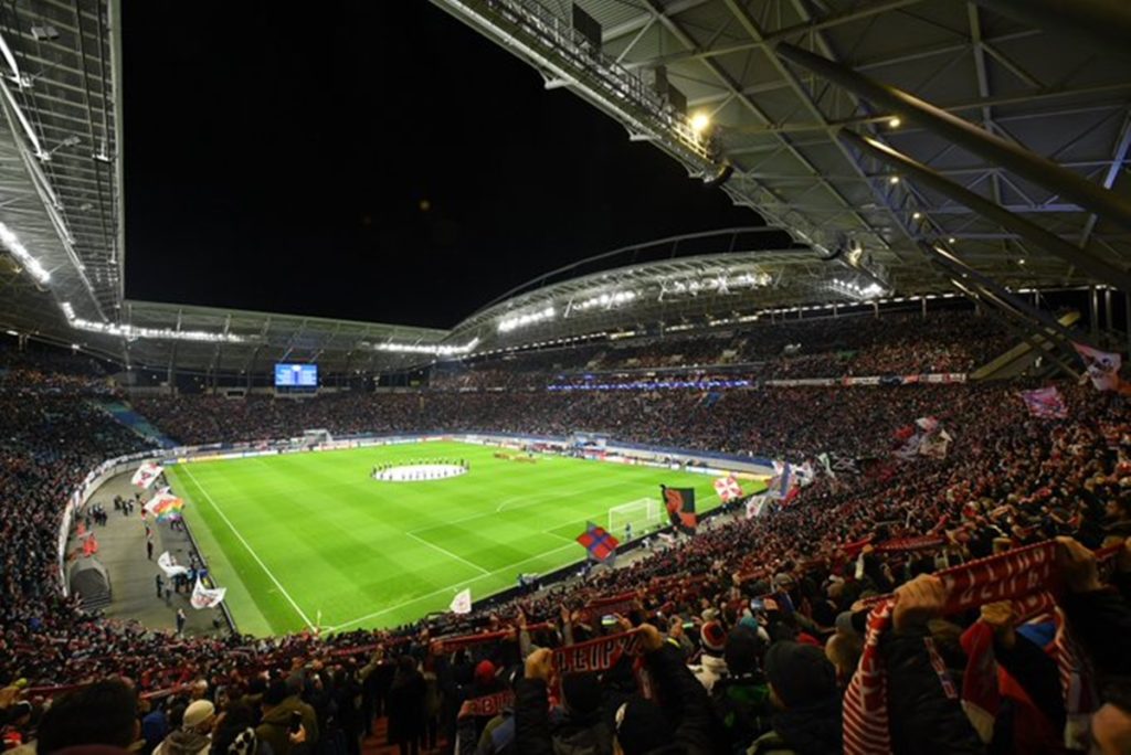 Red Bull Arena, palco de RB Leipzig x PSG na Champions League. Foto: Divulgação / Reprodução Twitter @RBLeipzig