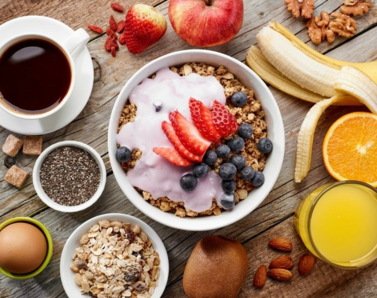 Aprenda como preparar uma mesa linda de café da manhã com essas dicas/ Imagem reproduzida de Instagram