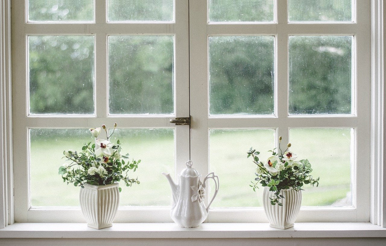 Aprenda a fazer limpeza ou pequenos reparos em portas e janelas- Reprodução Pixabay