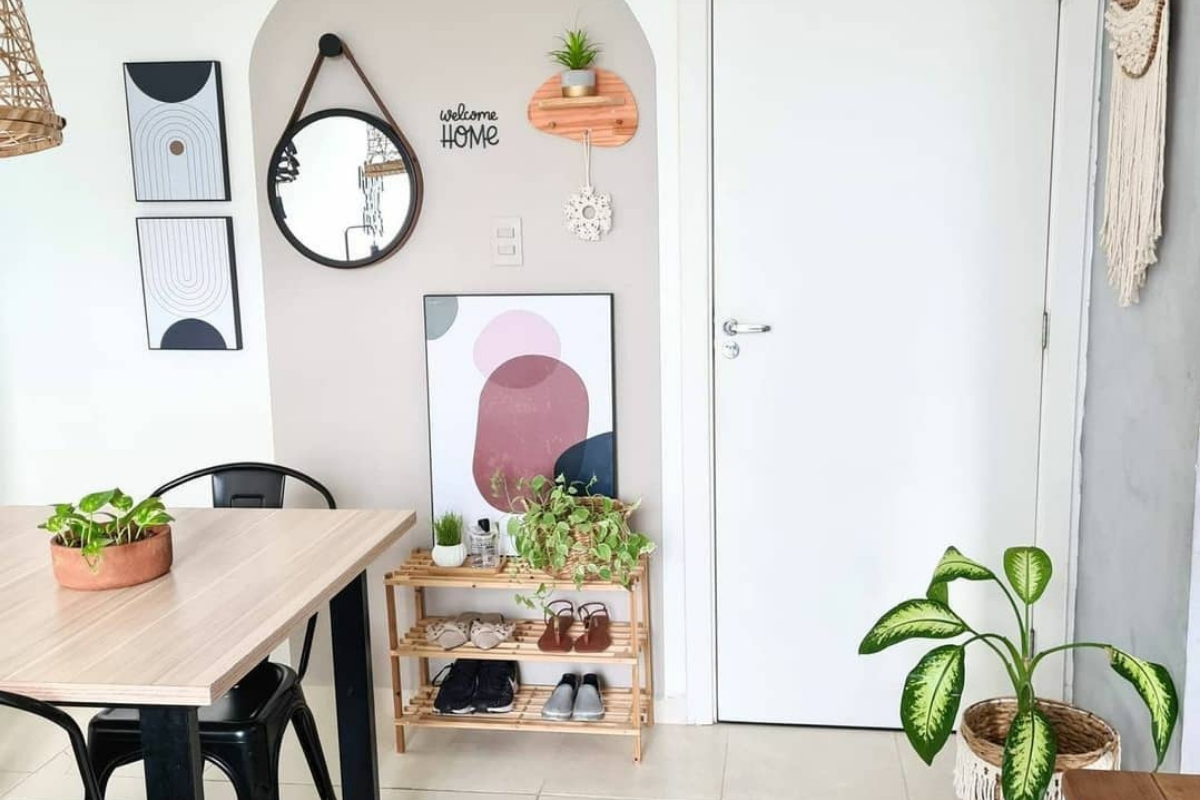 Descubra como você pode ter um hall mesmo com um espaço pequeno na casa/ Imagem reproduzida de Instagram
