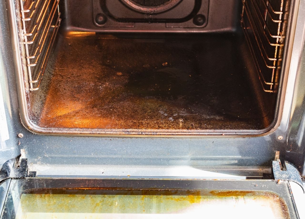 Misturinha milagrosa pasta caseira com 3 ingredientes para limpar forno e fogão - reprodução do site Canva