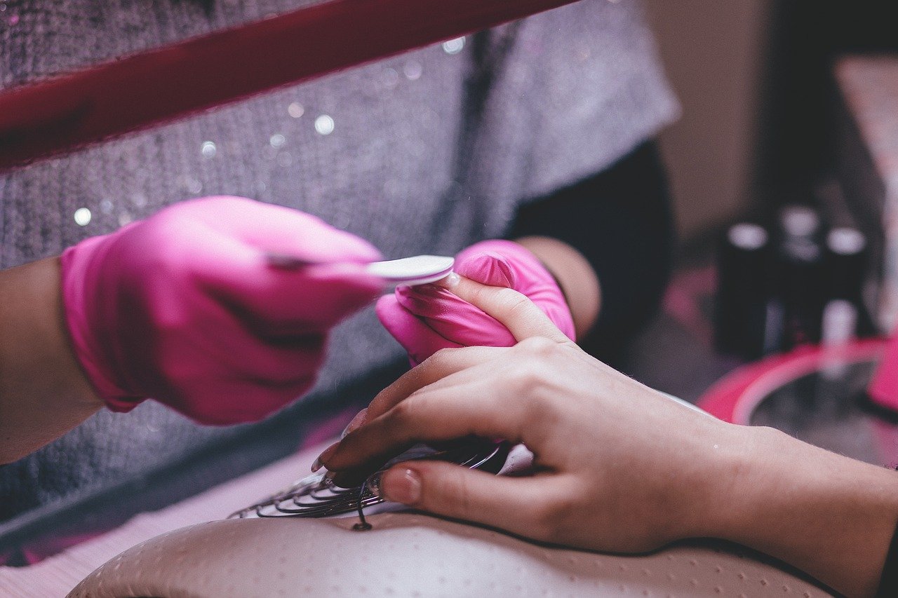 Manicure: Confira como fazer renda extra em casa cuidando das unhas- Reprodução Pixabay