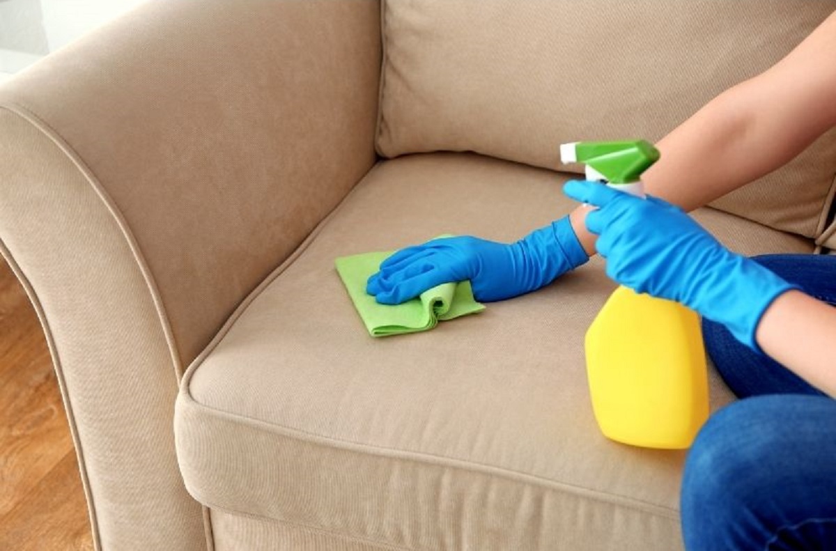 Misturinha para limpar sofá com apenas 4 ingredientes, funciona de verdade - Reprodução de imagem do Canva
