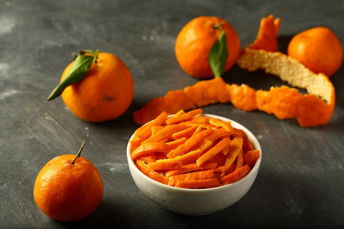 Casca de laranja saiba os benefícios que ela pode trazer ao corpo em pouco tempo - canva (2)