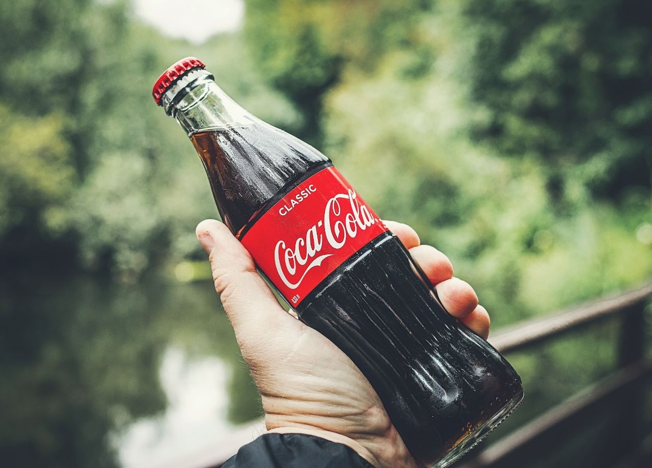 Coca-Cola veja outras 6 utilidades que você jamais poderia imaginar - reprodução do site Canva