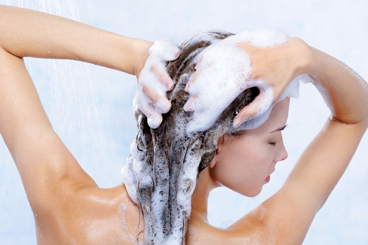 shampoo antiqueda caseiro - reprodução do canva
