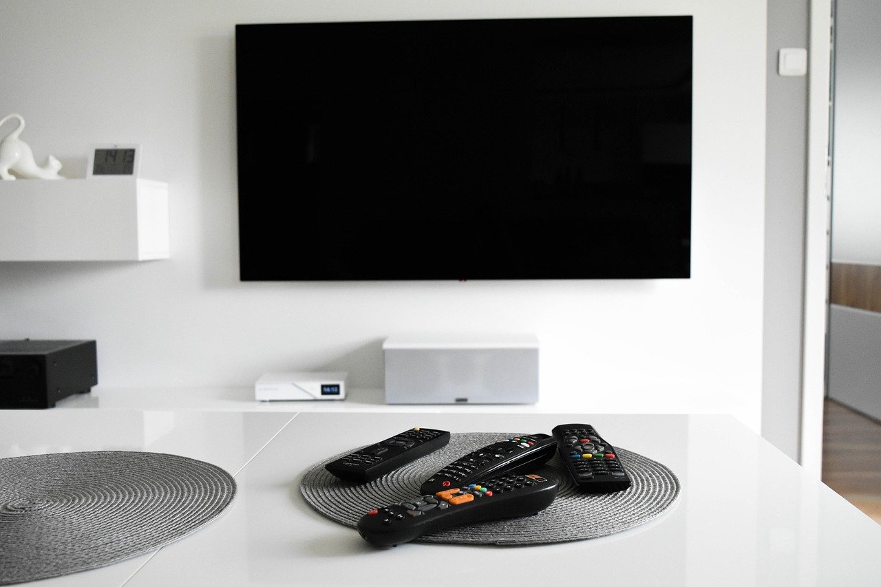 Televisão limpinha; confira alguns truques e dicas simples para conservar seu aparelho. Foto: Pixavay
