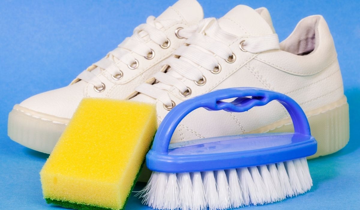 Tênis branco encardido: como limpar? Veja dicas práticas aqui
