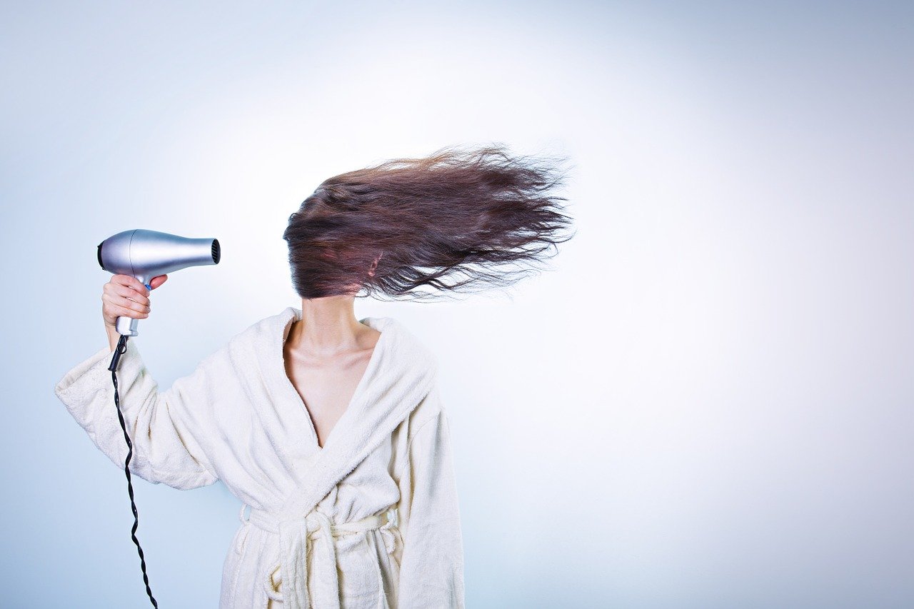 Calvície: saiba como fazer para combater a queda dos cabelos