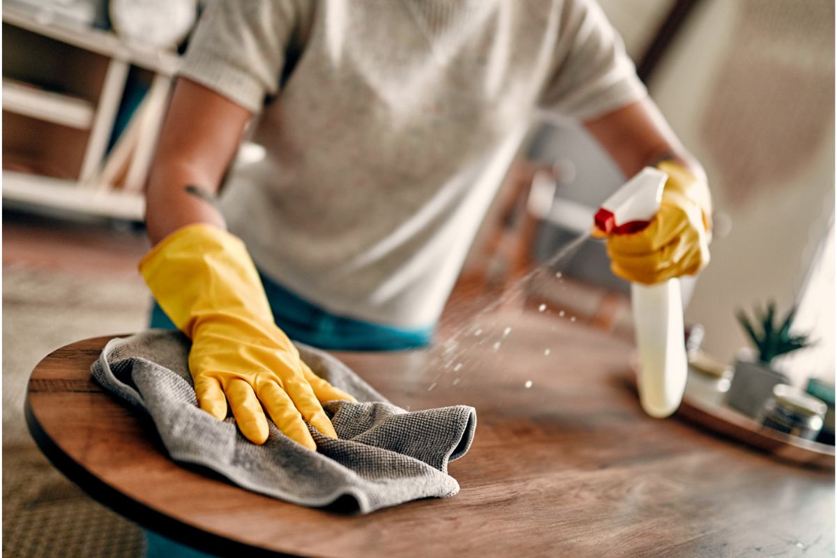 Limpeza pesada: 4 truques com misturas caseiras que toda dona de casa precisa usar - Canva