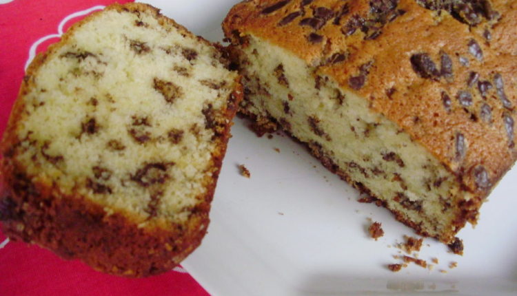 Bolo formigueiro: um bolo simples, delicioso e rápido, que rende 12 porções; confira