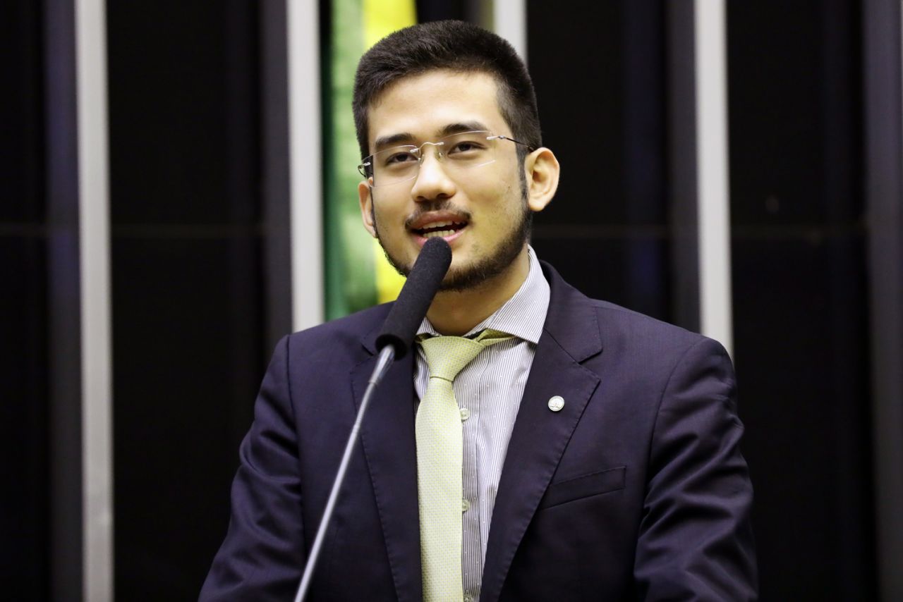 Kim Kataguiri: ‘trocas nos ministérios mostram Bolsonaro refém do Centrão’