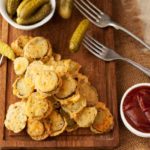 Pickles fritos: uma opção para seu petisco no final da tarde (Foto: iStock)