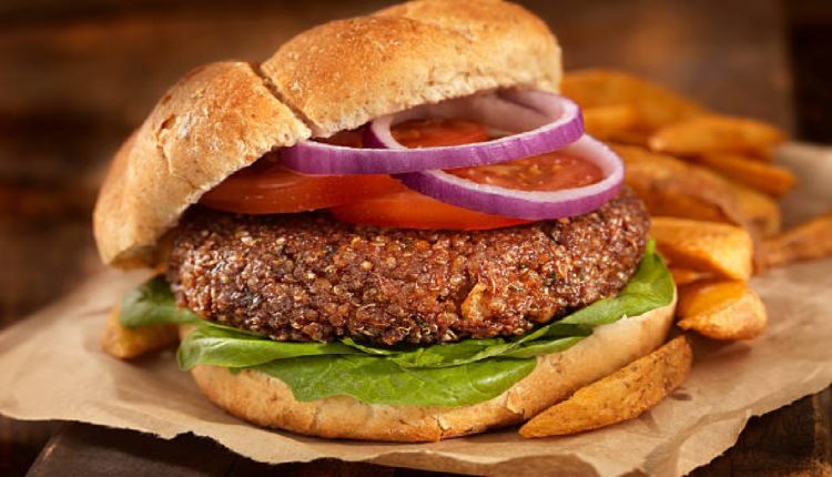 Aprenda como fazer o melhor hamburguer vegetariano, saiba mais (Foto: iStock)
