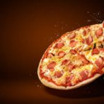 Receita de pizza fácil: passo a passo desta receita adorada por milhares (Foto: iStock)