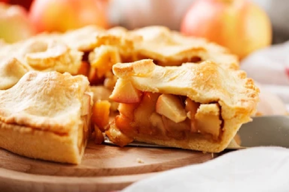 Torta de maçã cremosa para o dia a dia, acompanhe o passo a passo (Foto: iStock)