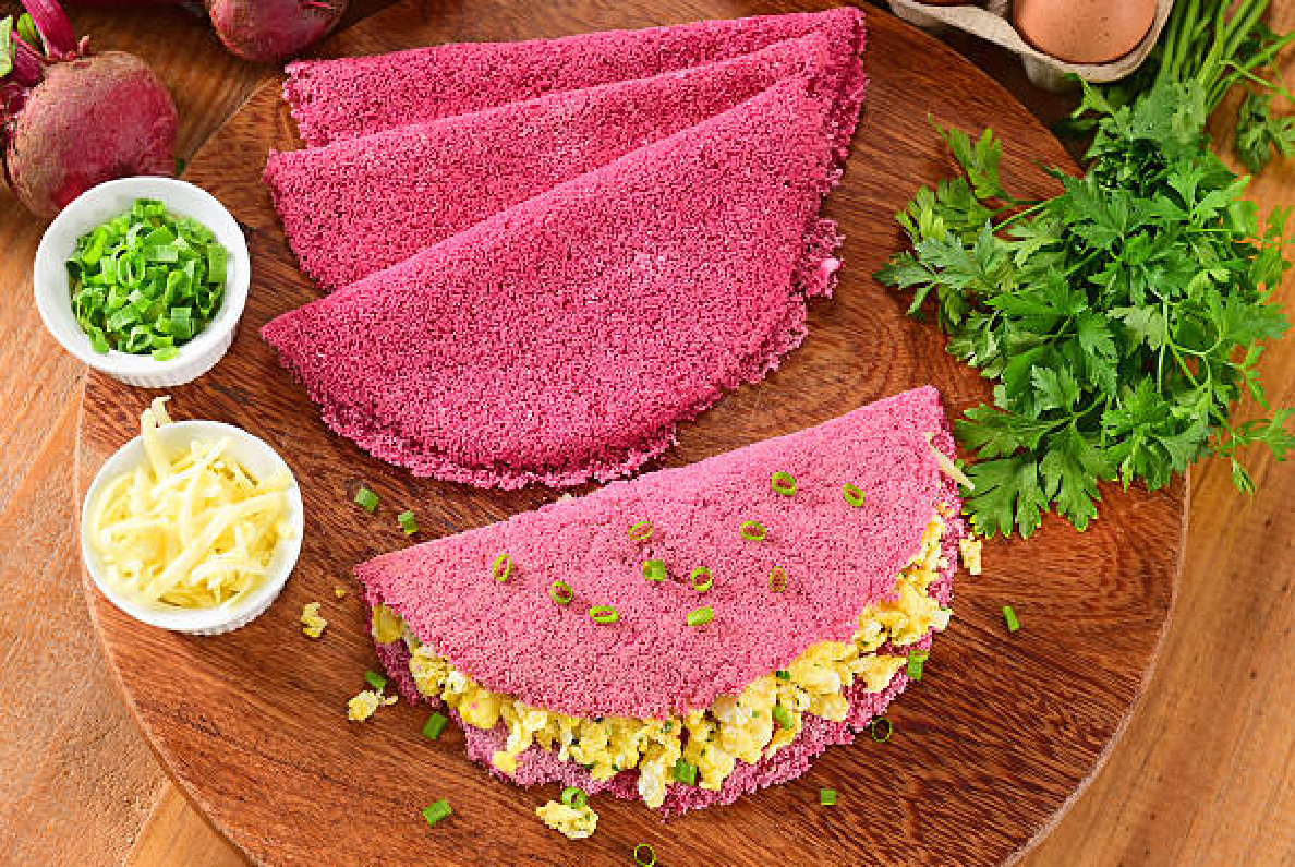 Tapioca cor-de-rosa com queijo meia cura. Foto: Reprodução/iStock