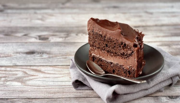 Receita de bolo de chocolate fofinho cremoso, perfeito para o fim da tarde (Foto: iStock)