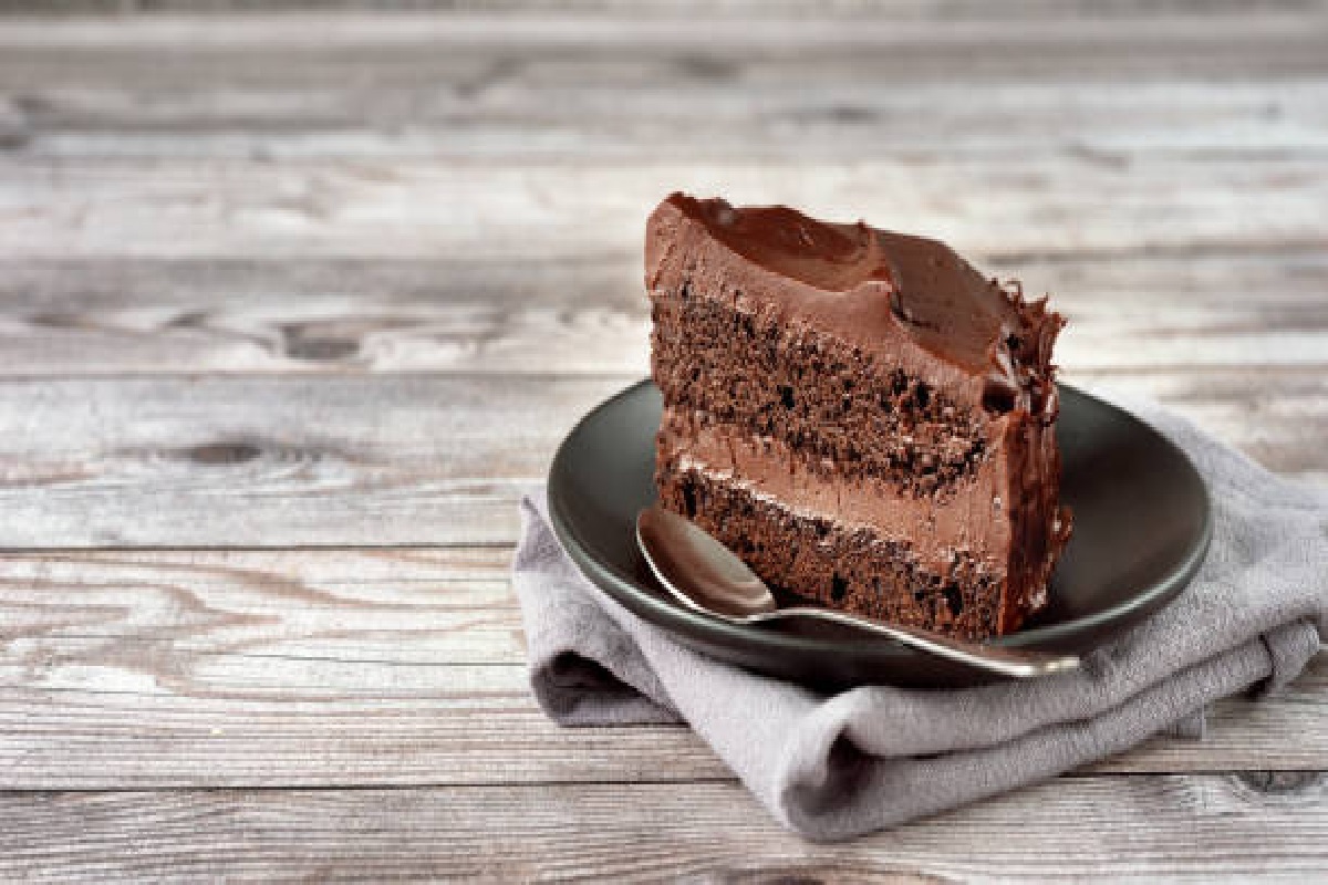 Receita de bolo de chocolate fofinho cremoso, perfeito para o fim da tarde (Foto: iStock)