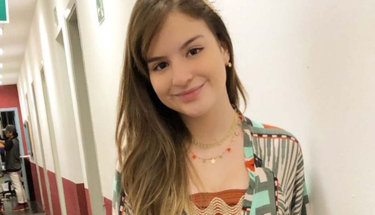 Sophia valverde celebra o retorno a TV em Poliana Moça: Me sinto uma pessoa bem mais madura