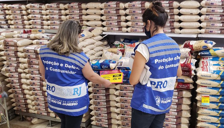 Bancos, farmácias e supermercados são fiscalizados pelo Procon do Rio de Janeiro